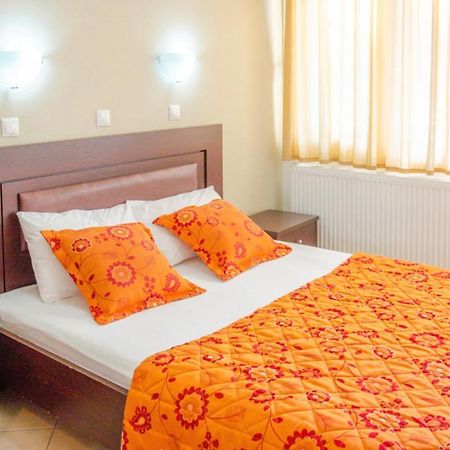 Delfini Hotel Szkála Potamiász Kültér fotó
