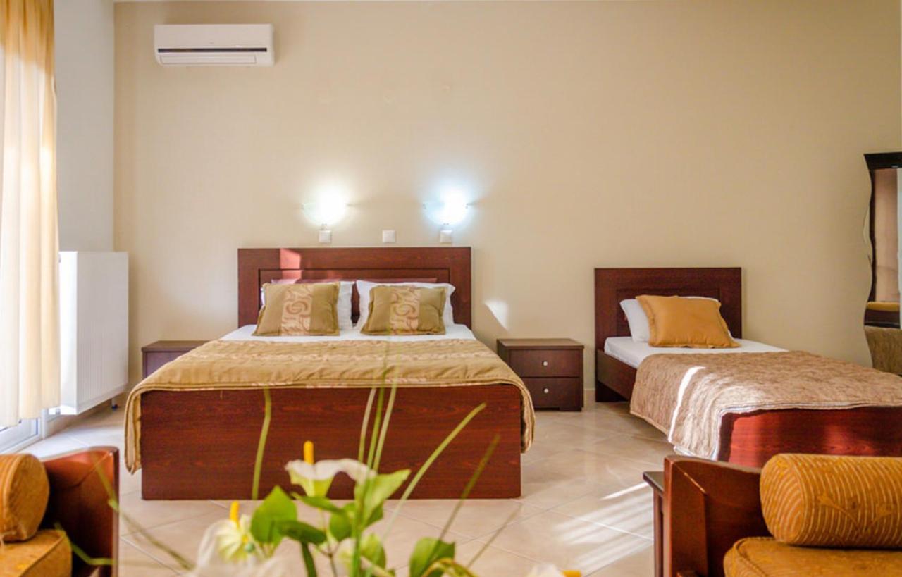 Delfini Hotel Szkála Potamiász Kültér fotó