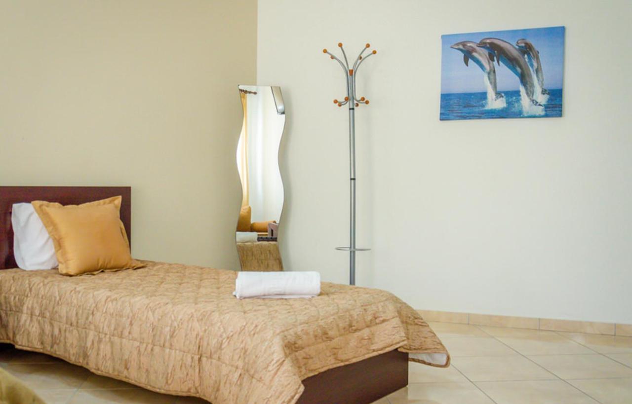Delfini Hotel Szkála Potamiász Kültér fotó