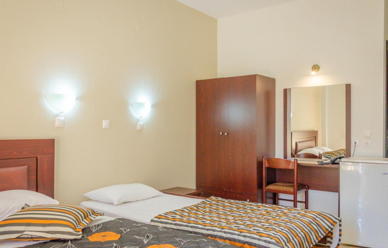 Delfini Hotel Szkála Potamiász Kültér fotó