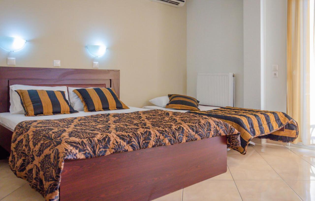 Delfini Hotel Szkála Potamiász Kültér fotó
